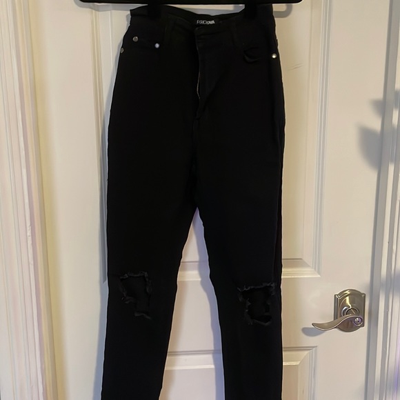 Fashion Nova black distressed jeans - Picture 1 of 2